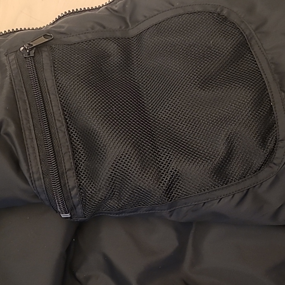 EUC Gotcha Down Feather Nylon Puffer Vest with Hidden Hood and Zipper Pockets - Picture 7 of 12